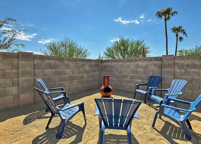Updated W/ Spacious Backyard & Fire Pit! Mesa